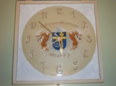 Pilisszentkereszt címeres óra